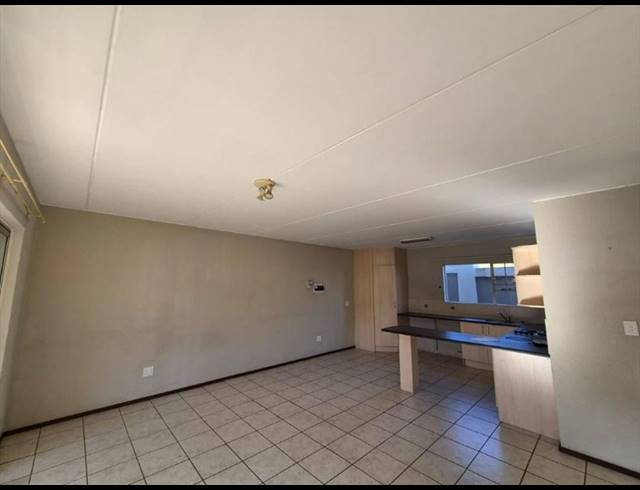 2 BEDROOM TOWNHOUSE FOR SALE IN RYNFIELD